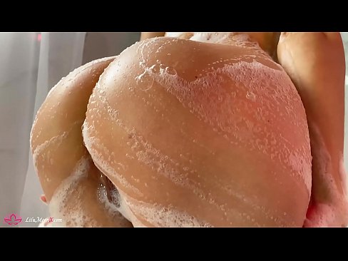 ❤️ Brunette si masturba a figa cù un vibratore per un orgasmu intensu in a doccia ❤ Pornografia russa à co.villagesexvideos.ru ﹏